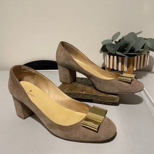 Kate Spade Tan Suede Heels with Gold Bow // Sz 9